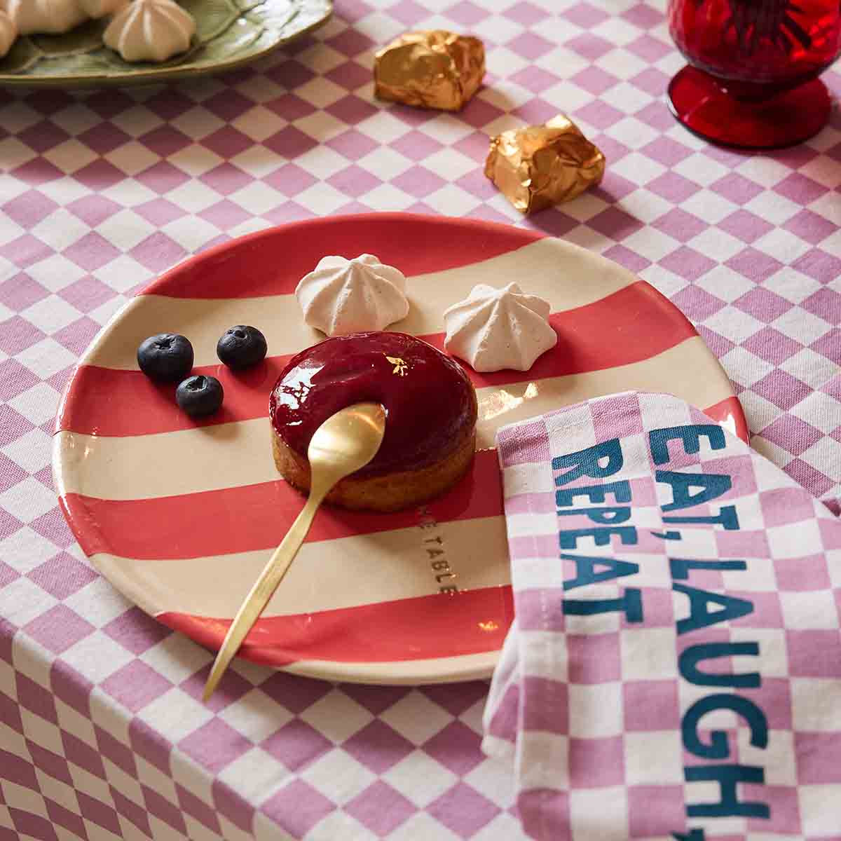 Josephine “eat, laugh, repeat”