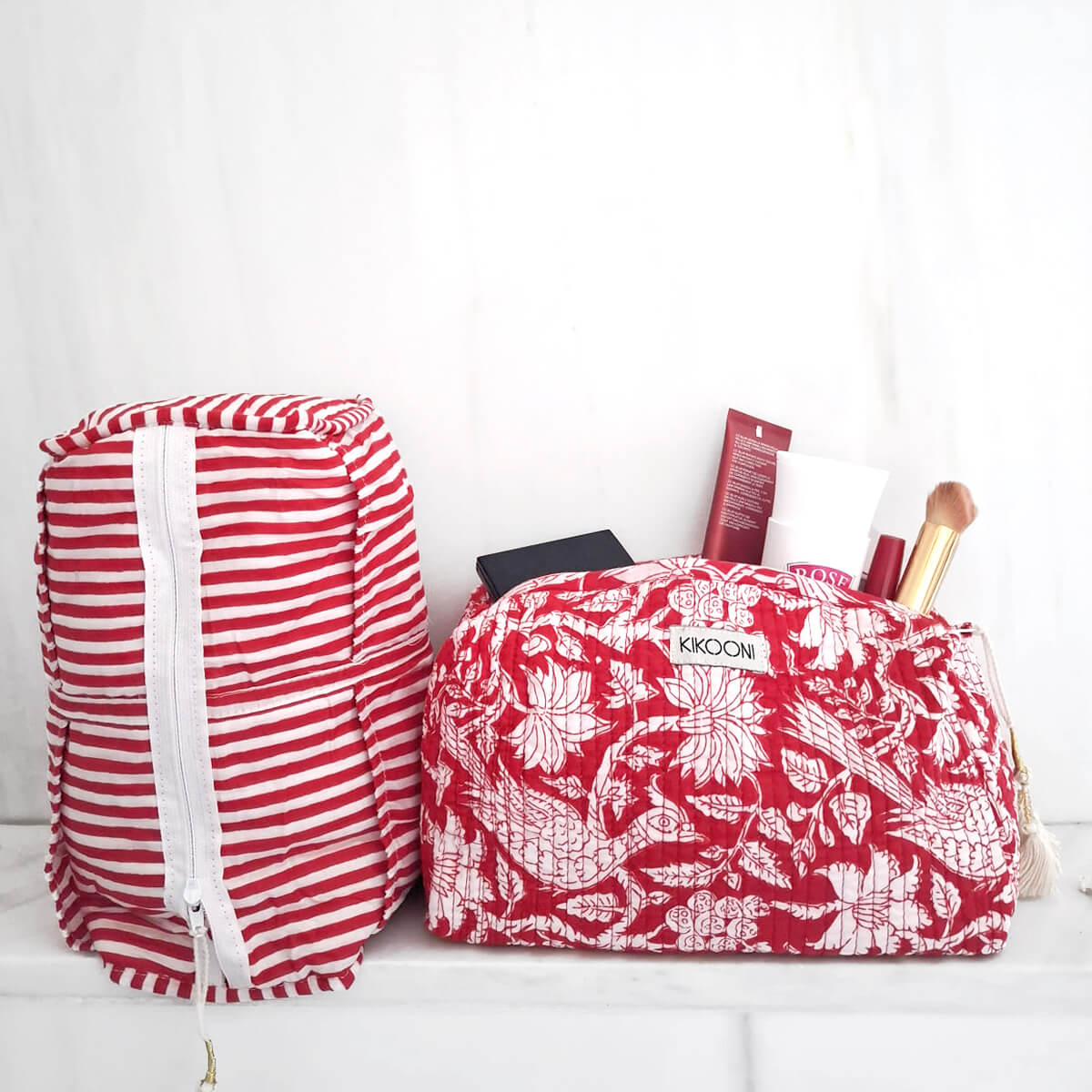 Handgemaakte toilettas "Red Garden" voor elke dag!