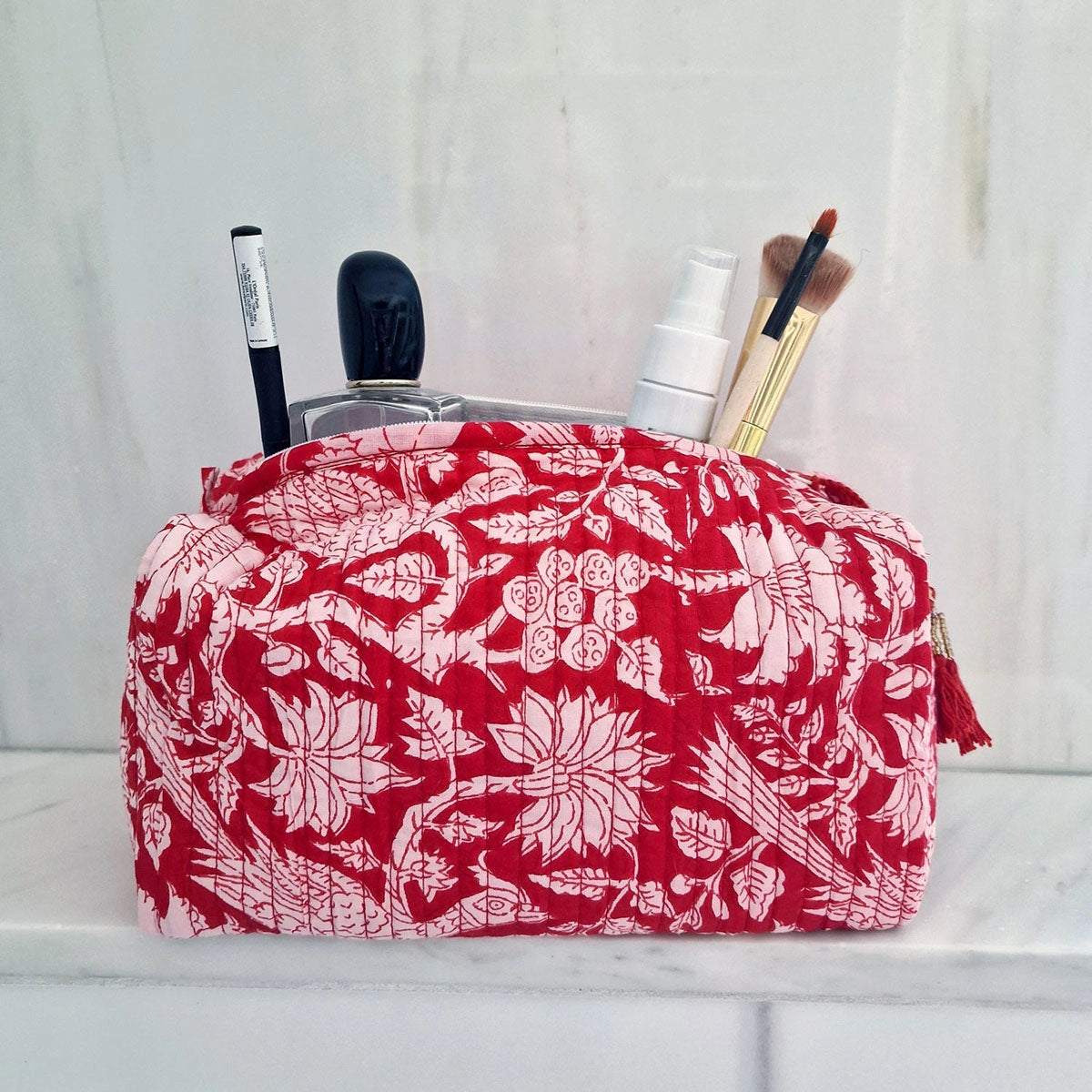 Handgemaakte toilettas "Red Garden" voor elke dag!