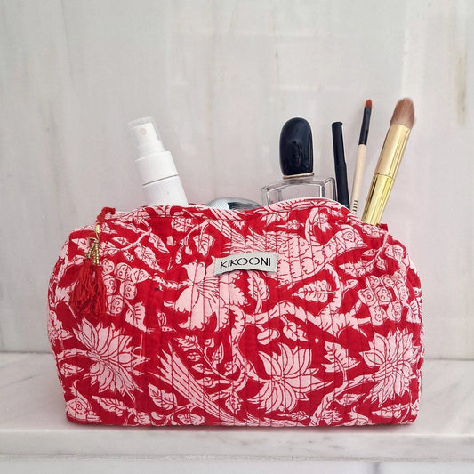 Handgemaakte toilettas "Red Garden" voor elke dag!